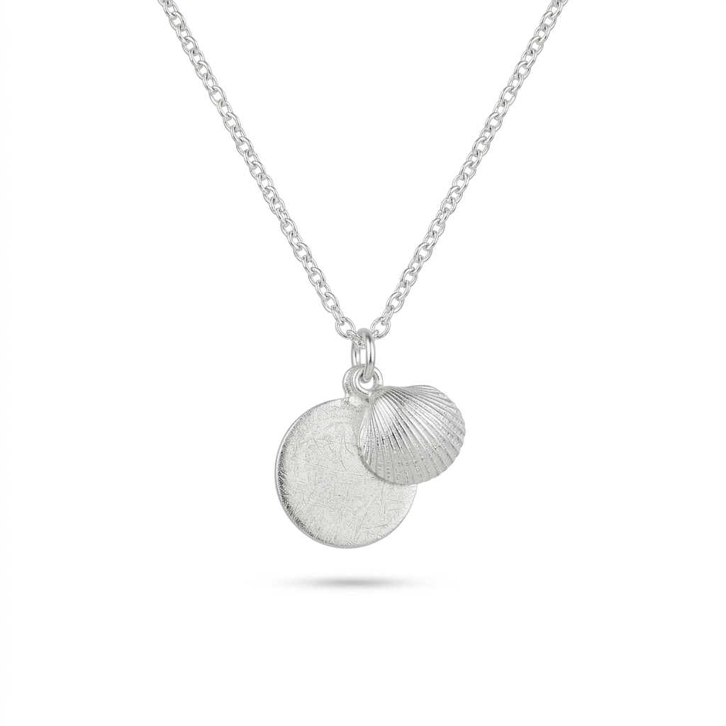 Die Herzmuschel aus Wassersleben S für den Hals in Silber mit Gravurplatte
